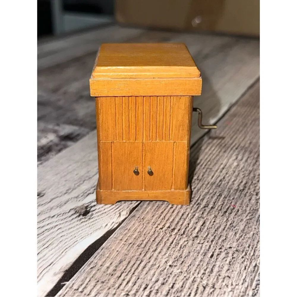 Vintage Music Box Record Player Wooden Cabinet 1:12 Dollhouse Scale Works C-Top